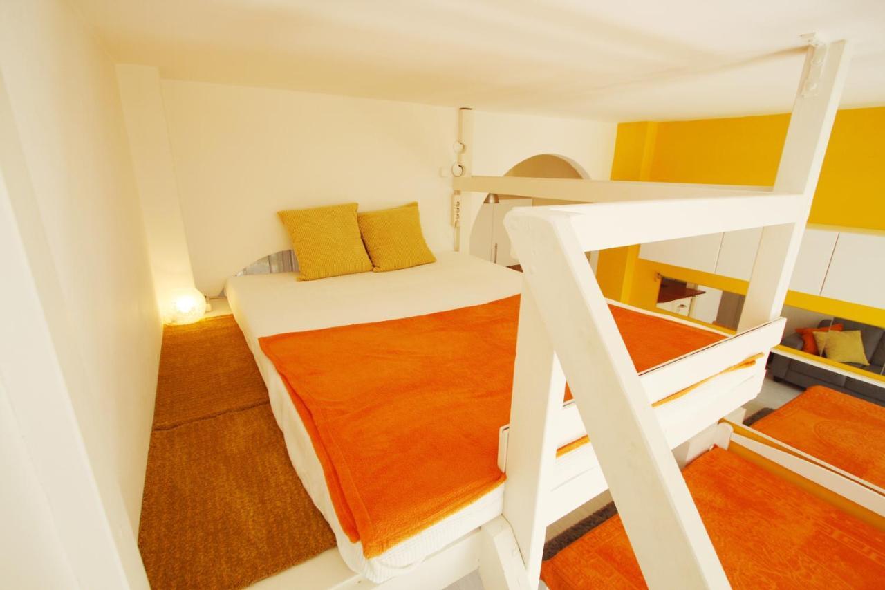 Sunny Studio With Balcony In Party District Budapest Kültér fotó