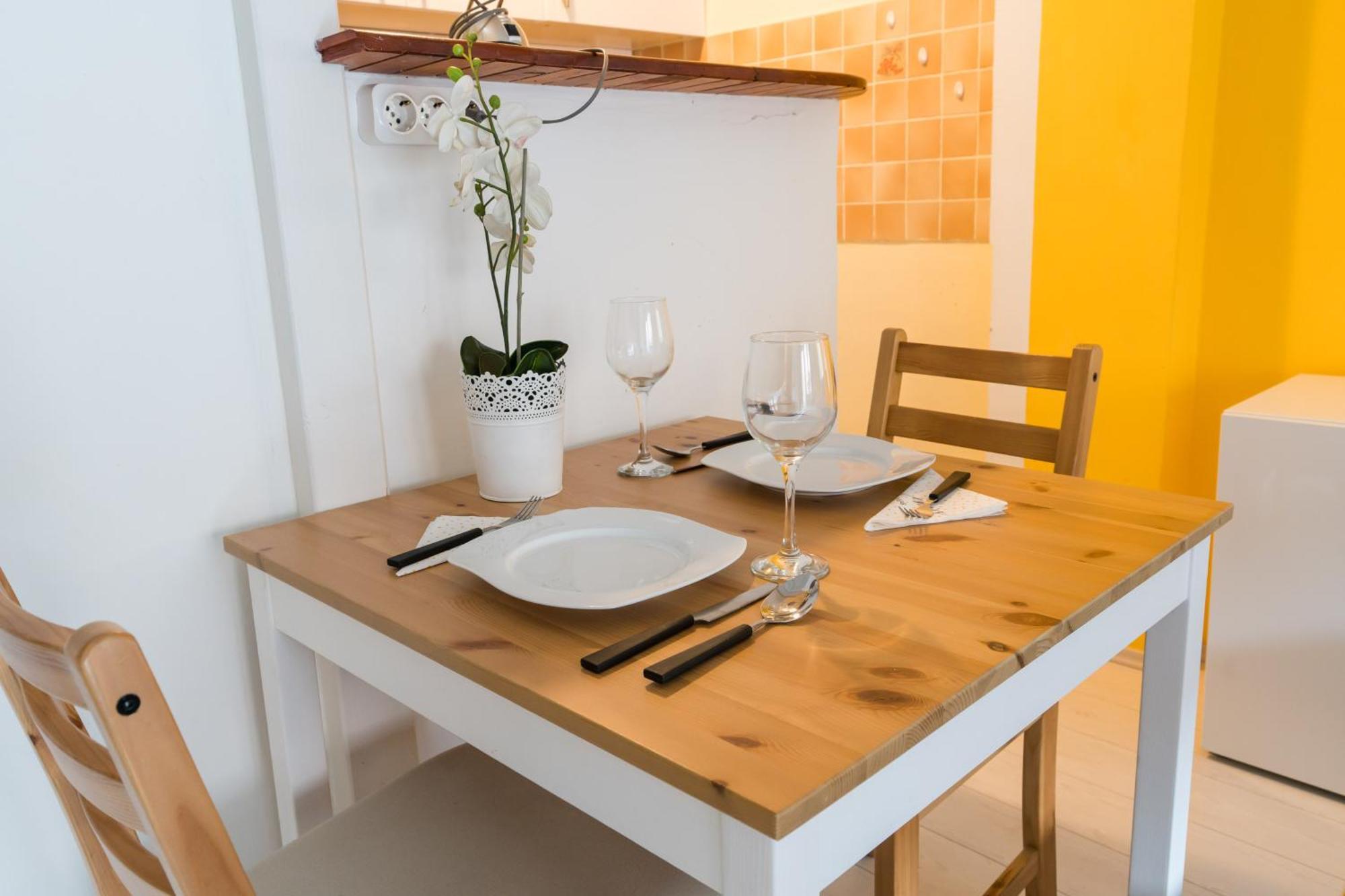 Sunny Studio With Balcony In Party District Budapest Kültér fotó
